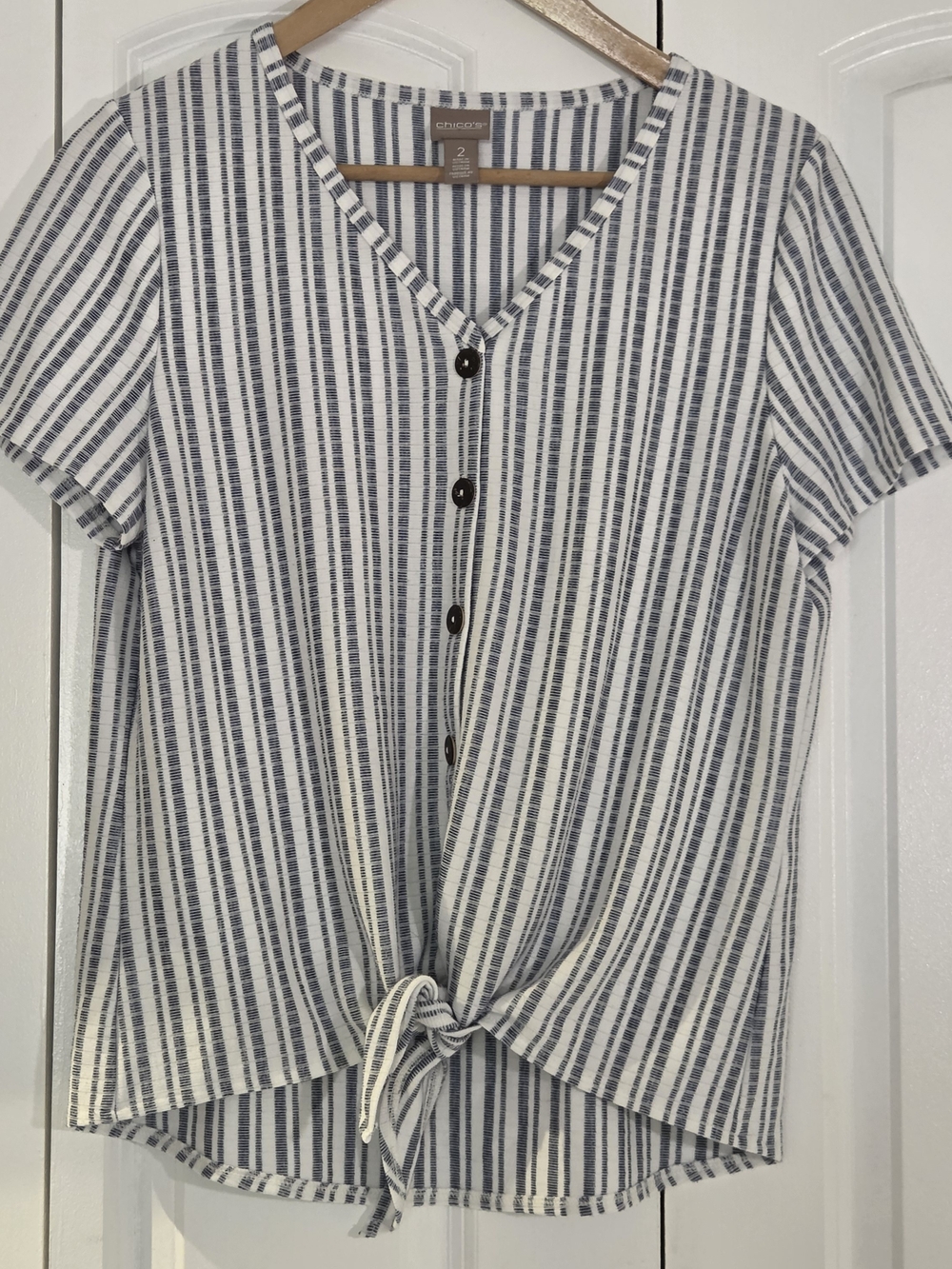 Chico's Size 2/L Striped Tie Front Top Blue White Short Sleeve V Neck Casual